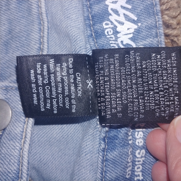 Mossimo high rise shorts hamburger peace patches - Picture 8 of 8